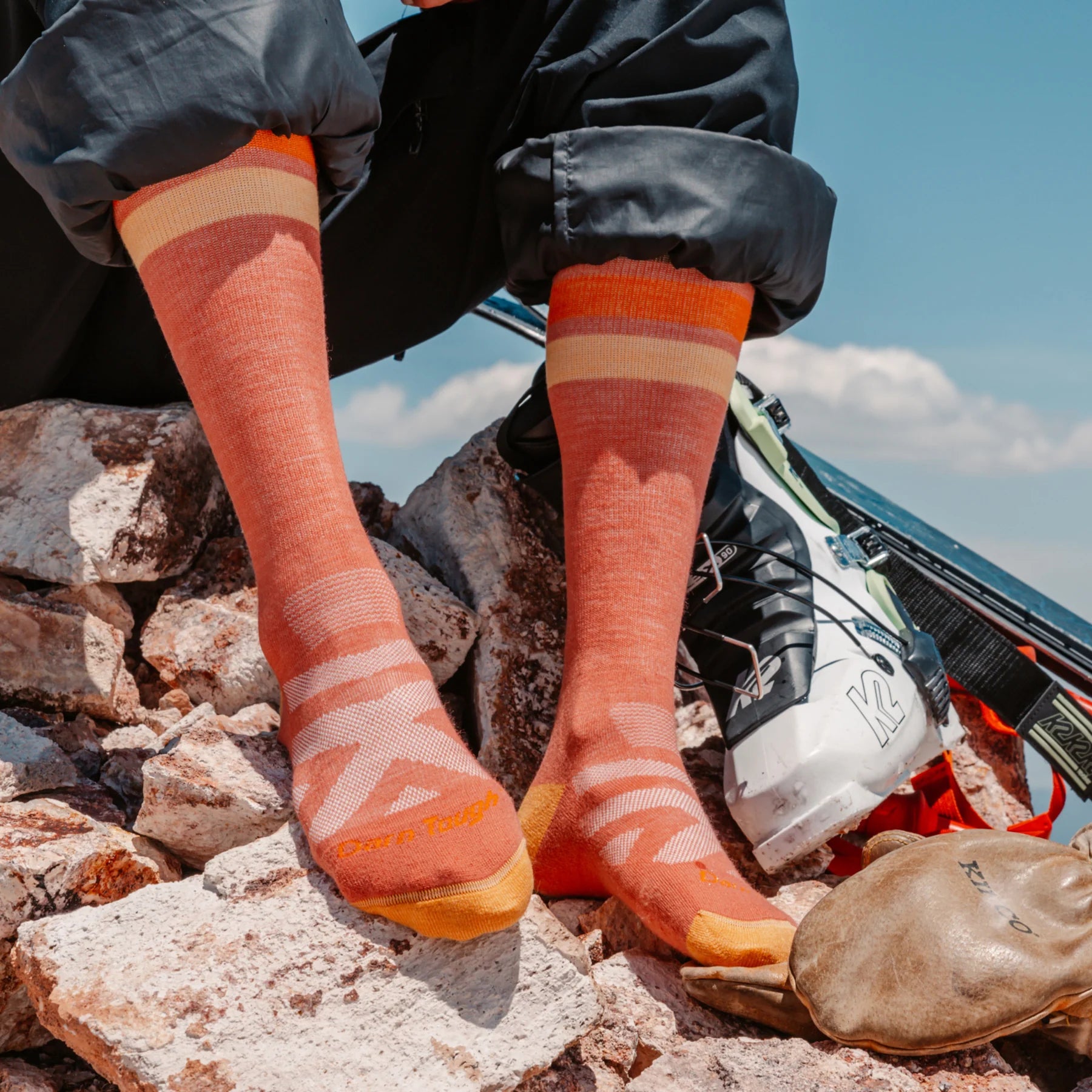Darn Tough Women's Snowburt Over-the-Calf Midweight Ski & Snowboard Sock - Winter 2025/2026