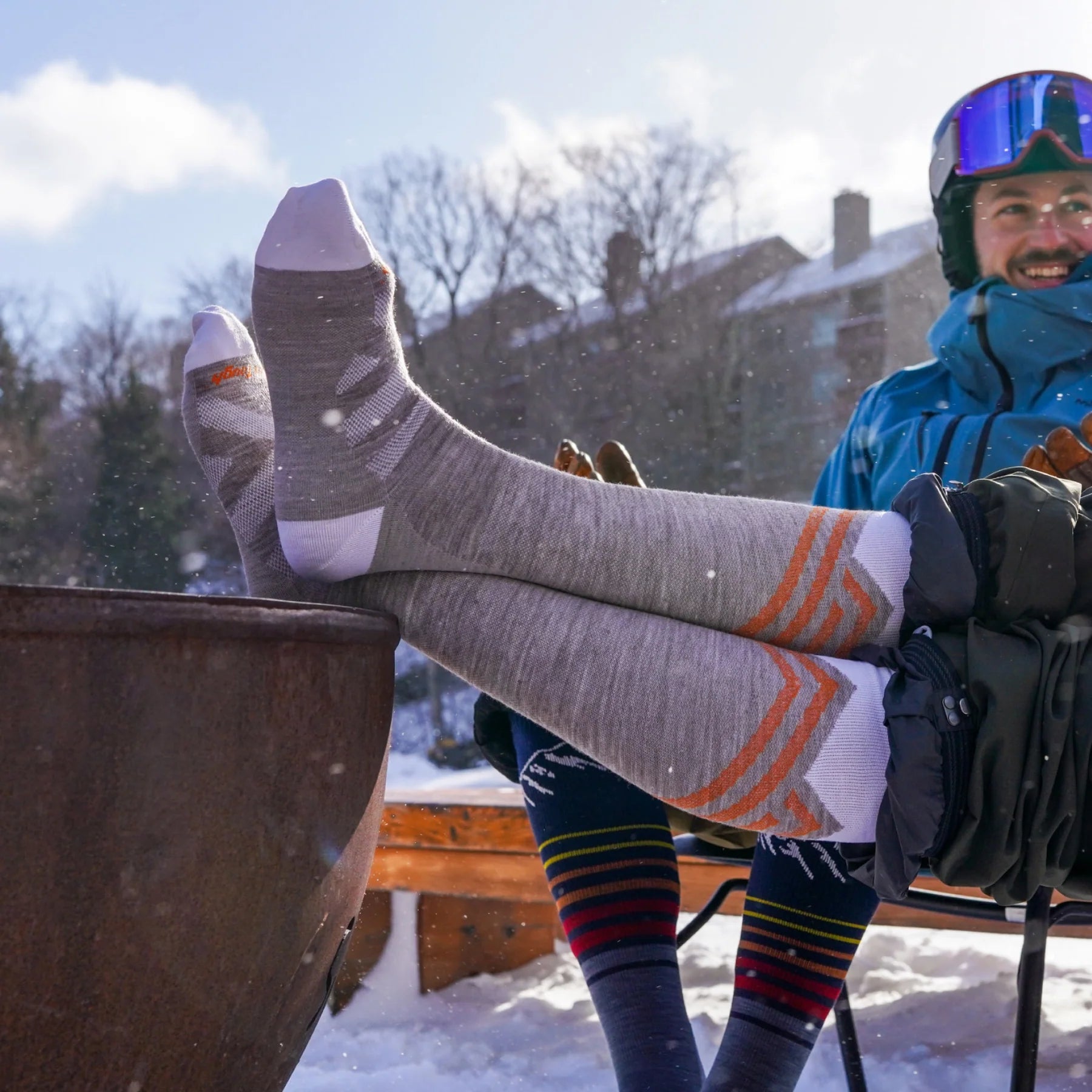 Darn Tough Women's Peaks RFL Over-the-Calf Ulta-Lightweight Ski & Snowboard Sock - Winter 2025/2026