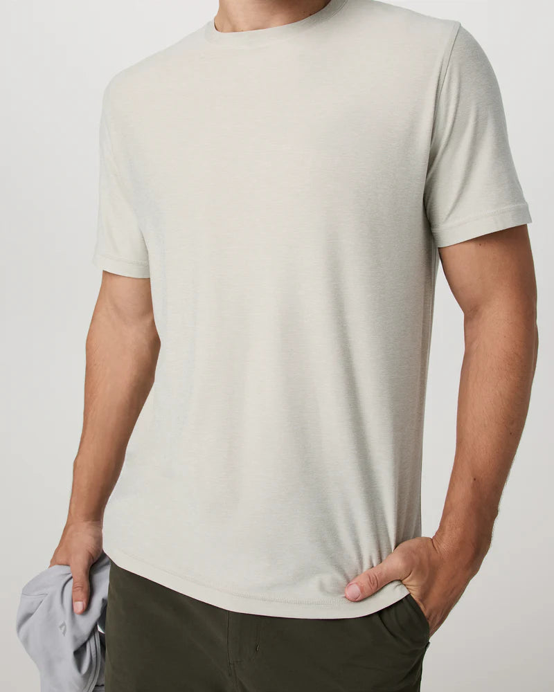 Vuori Men's Strato Tech Tee - Winter 2025/2026