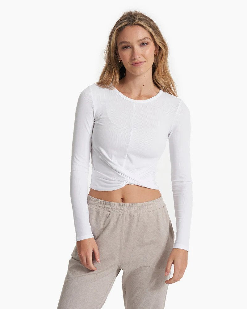 Vuori Women's Long Sleeve Cove Twist Tee - Winter 2023/2024