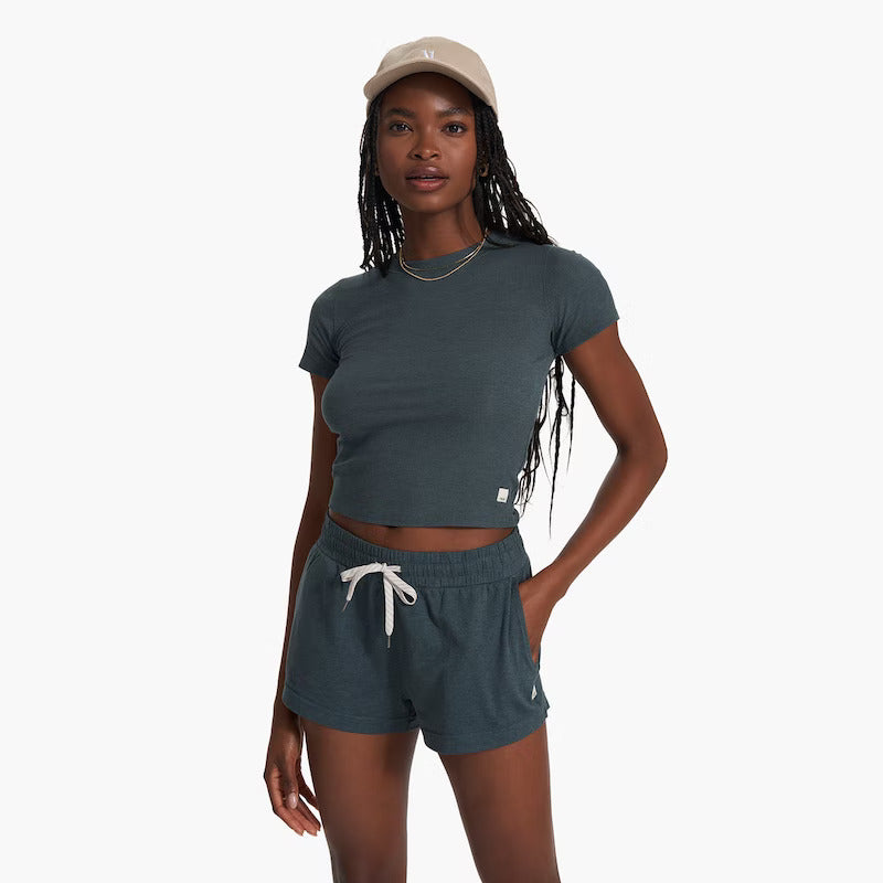 Vuori Women's Pose Fitted Tee - Spring 2023